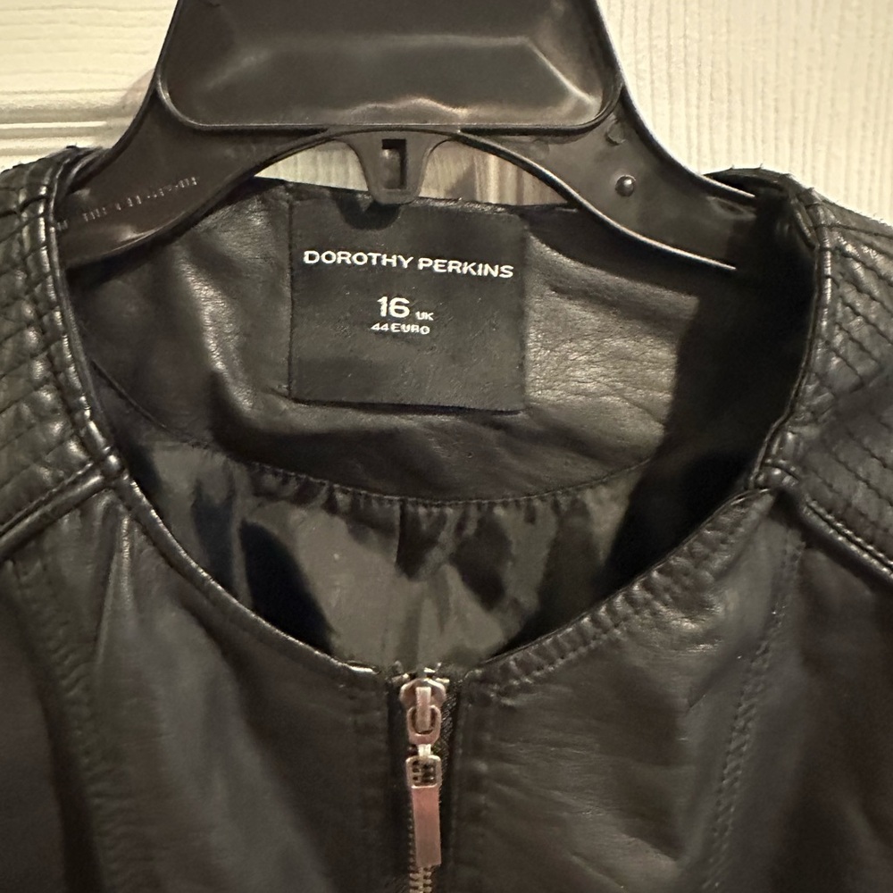 Dorothy Perkins Black Lightweight Shirt Jacket with Quilted Shoulders